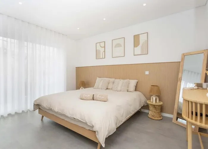 Casa John Lisboa-piscine Chauffee En Option 别墅 沙尔内卡