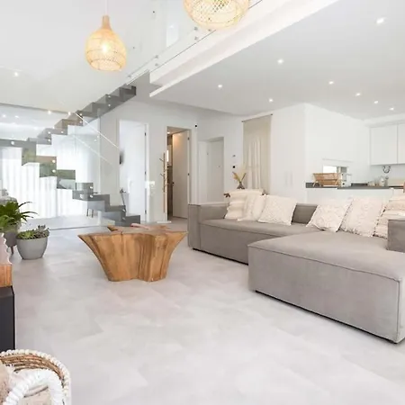 Villa Casa John Lisboa-piscine Chauffée En Option Charneca (Setubal)